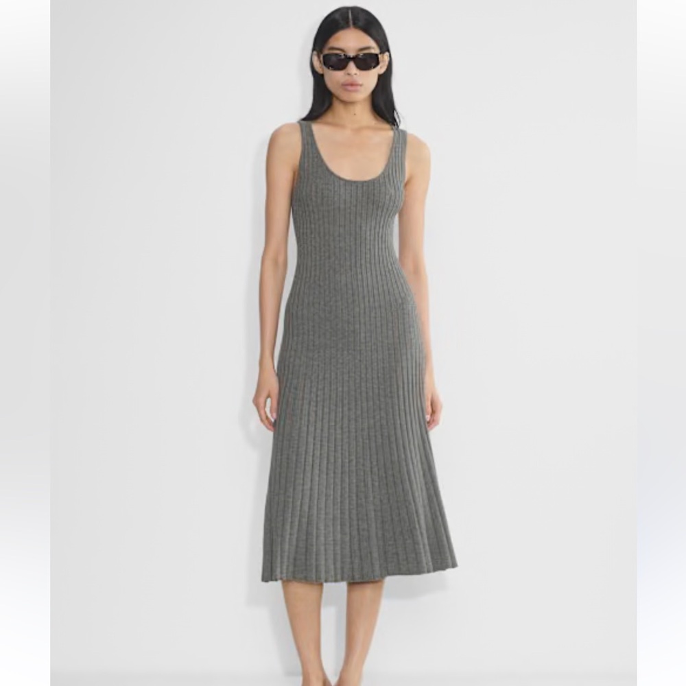 Aritzia Babaton Expression Dress in Gray NWT size large